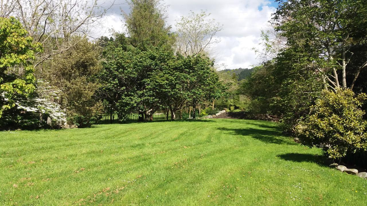 Idyllic Country Garden Guest House Manakau ภายนอก รูปภาพ